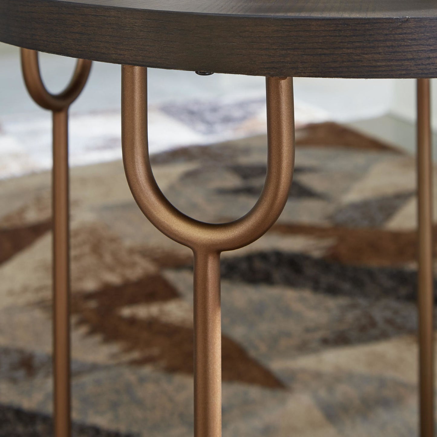 Table d'appoint Brazburn - Finition marron foncé/doré