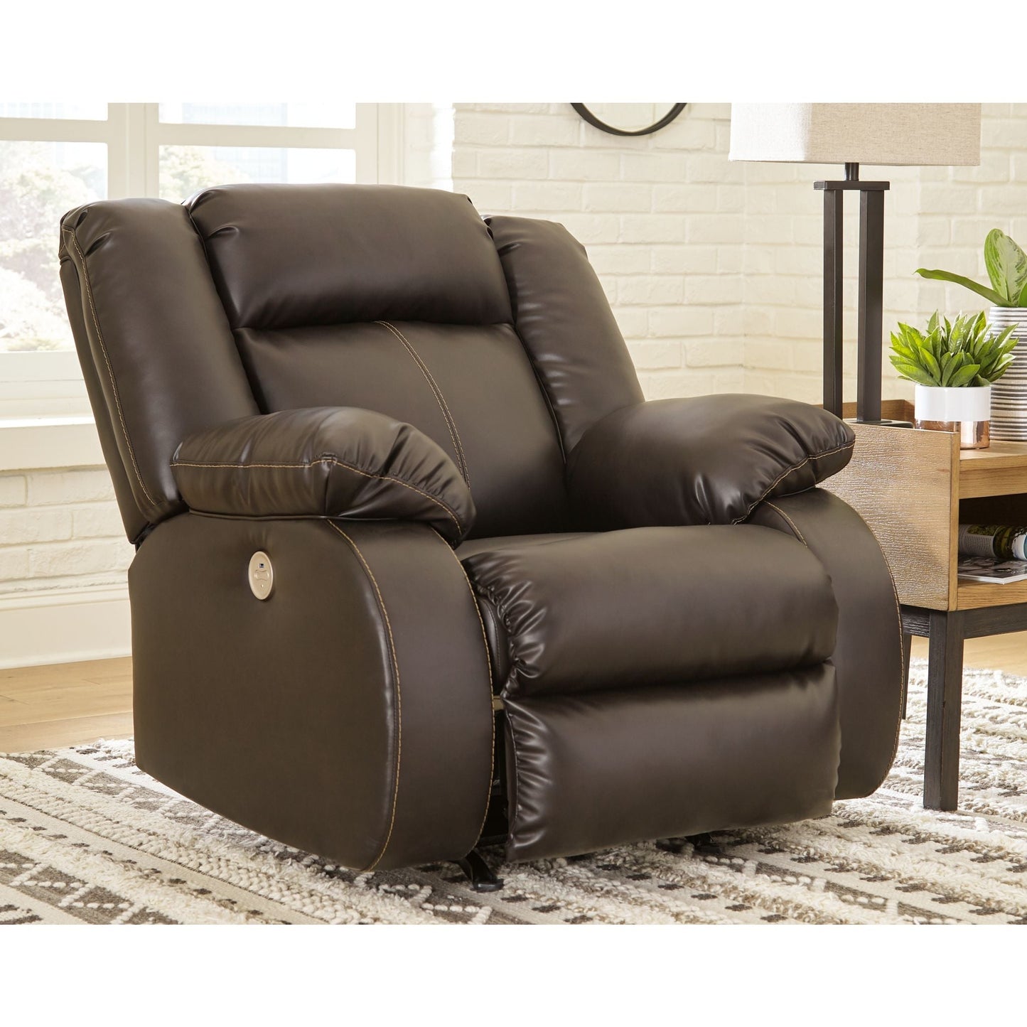 Fauteuil inclinable électrique à bascule Denoron - Chocolat